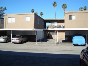 Edgewood Way Apartments in Oxnard, CA - Foto de edificio - Building Photo