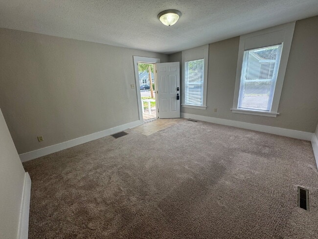 201 Eastman Ave in Springfield, IL - Building Photo - Building Photo