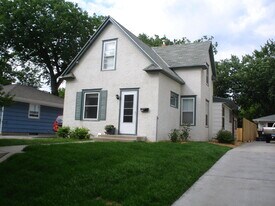 2309 Cole Ave SE in Minneapolis, MN - Building Photo