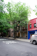 270 W 25th St in New York, NY - Building Photo - Building Photo