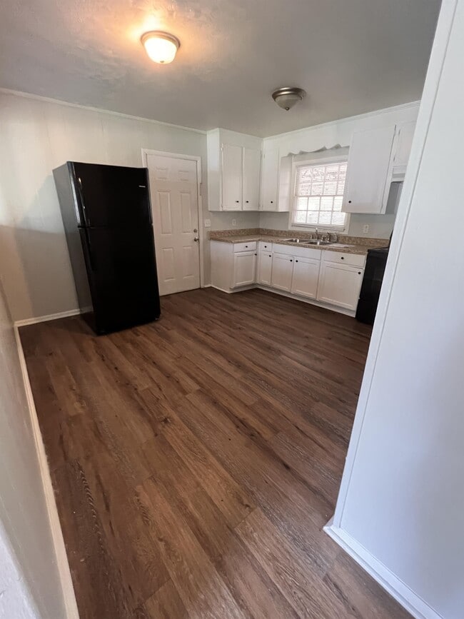 106 Whiteoak Cir in Dothan, AL - Building Photo - Building Photo