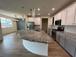 9421 Vintage Prt Wy in Sacramento, CA - Building Photo - Building Photo