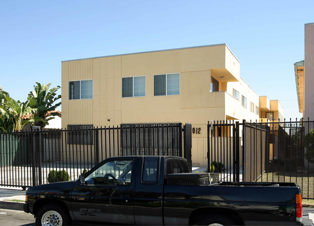 2012 S Bedford St in Los Angeles, CA - Foto de edificio