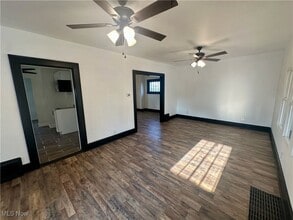 3051 Engle Pl SW in Canton, OH - Building Photo - Building Photo