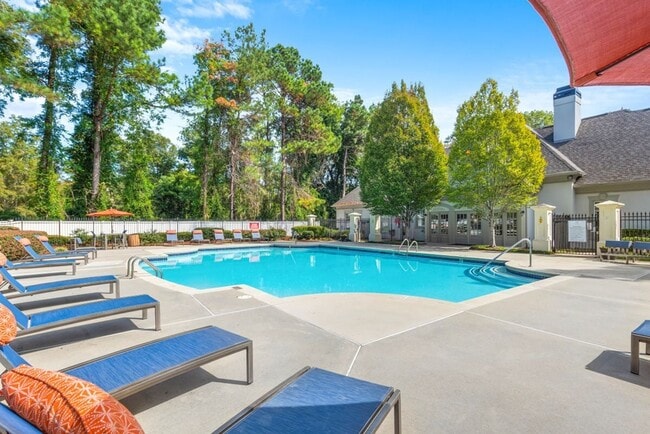 Lake St. James in Conyers, GA - Foto de edificio - Building Photo