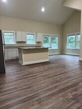 3861 Honeysuckle Rd in Gainesville, GA - Building Photo - Building Photo