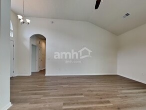 523 Amsonia Cir in Guyton, GA - Building Photo - Building Photo