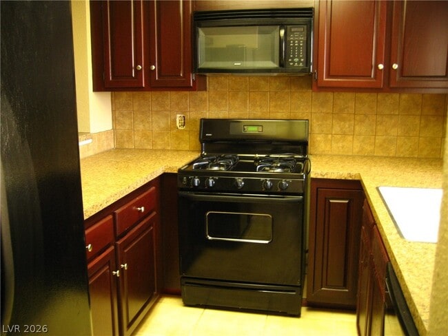 2894 Lilac Ct in Henderson, NV - Building Photo - Building Photo
