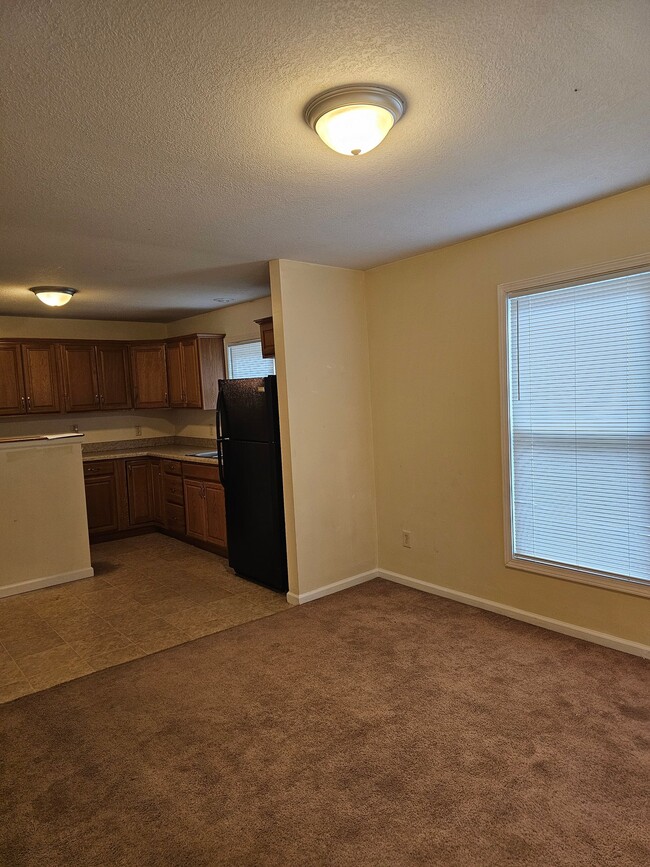 1106 Park St in Salina, KS - Foto de edificio - Building Photo