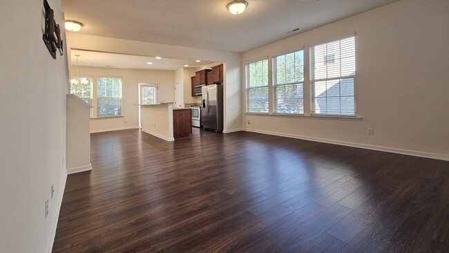 90 W Grove Point Dr in Clayton, NC - Foto de edificio - Building Photo