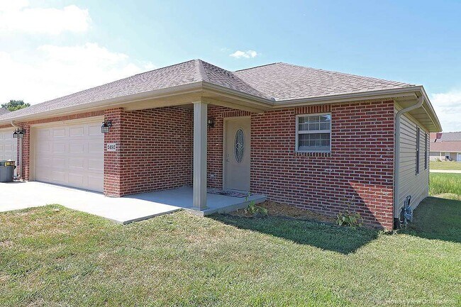 2490-2492 Travelers Way in Jackson, MO - Building Photo - Building Photo
