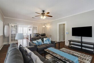 608 Avondale St in Houston, TX - Building Photo - Building Photo