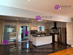 2207 Greenbrier St in Concord, CA - Building Photo - Building Photo