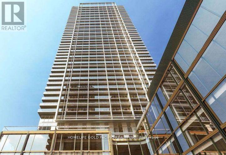 88 Queen St E in Toronto, ON - Building Photo