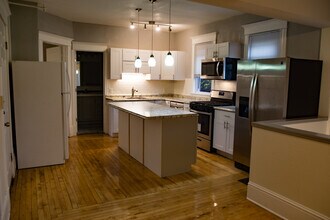 1212 Como Ave SE in Minneapolis, MN - Building Photo - Building Photo