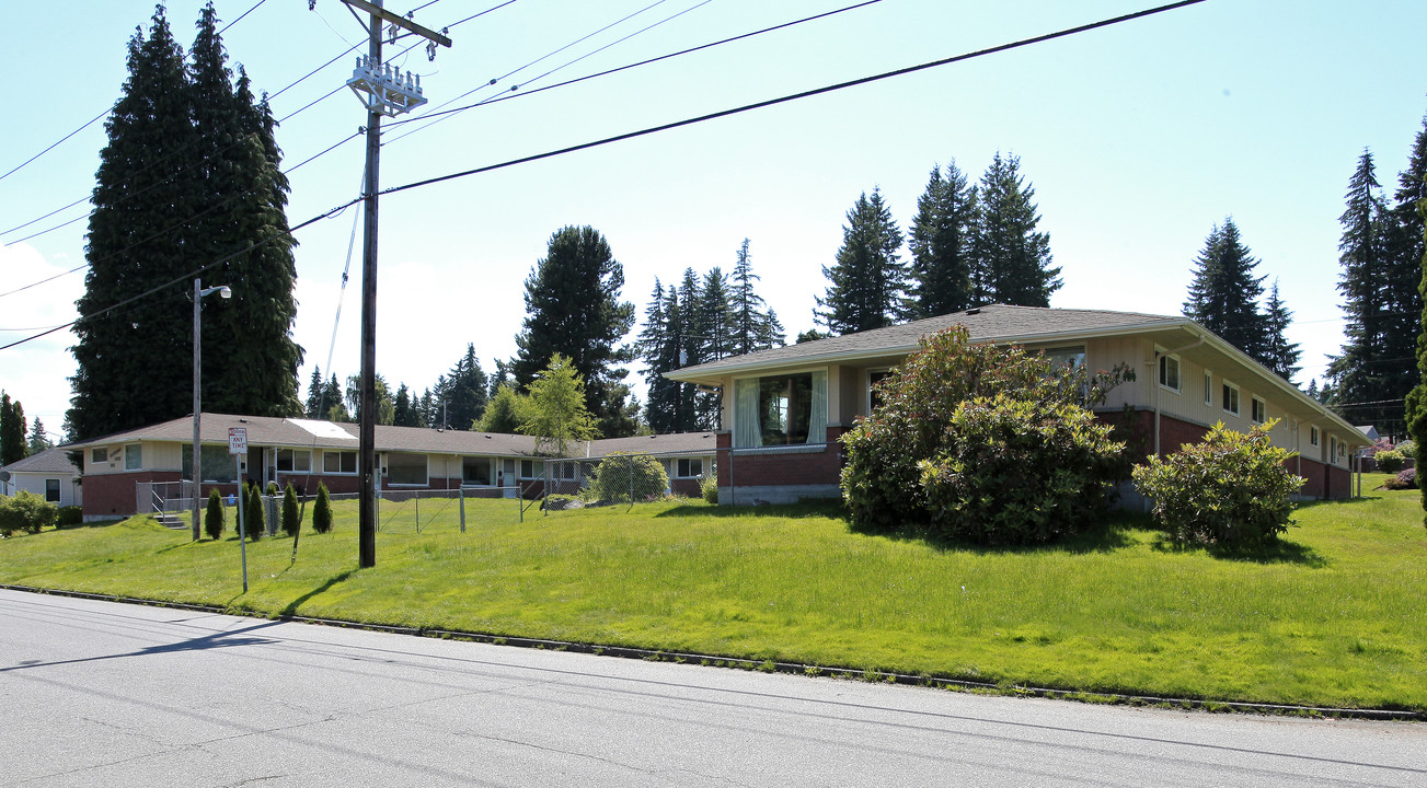 Westridge Court in Everett, WA - Foto de edificio