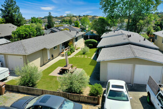 1252 Delacy Ave in Martinez, CA - Building Photo - Building Photo