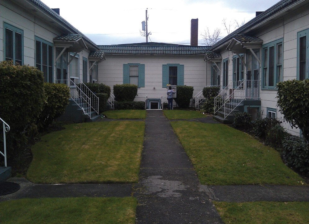 Taylor Court Apartments in Auburn, WA - Building Photo