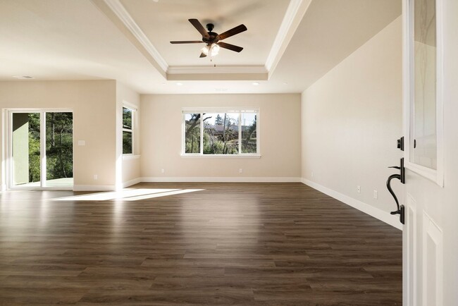 560 Valstream Dr in Paradise, CA - Building Photo - Building Photo