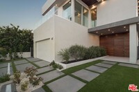 627 N Vista St in Los Angeles, CA - Foto de edificio - Building Photo