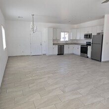 702 W Coachline Ln in Benson, AZ - Building Photo - Building Photo