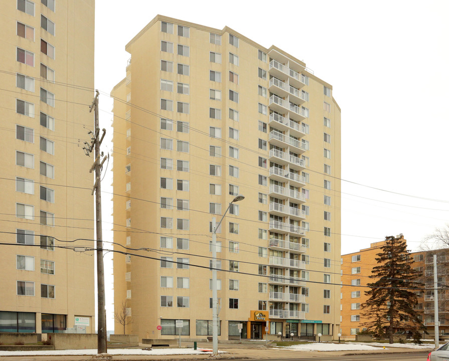 Top Of The Valley in Edmonton, AB - Building Photo