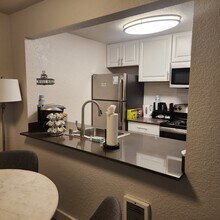 View At Bitter Lake in Seattle, WA - Foto de edificio - Building Photo