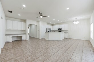 8190 Silver Birch Way in Lehigh Acres, FL - Building Photo - Building Photo