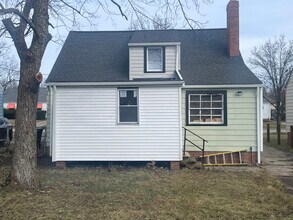 3938 E 177th St in Cleveland, OH - Foto de edificio - Building Photo