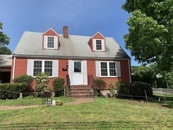5 Eliot Rd in Needham, MA - Building Photo
