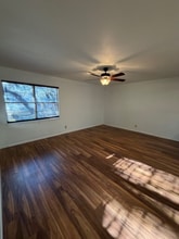 725 Falcon Dr in Waco, TX - Foto de edificio - Building Photo