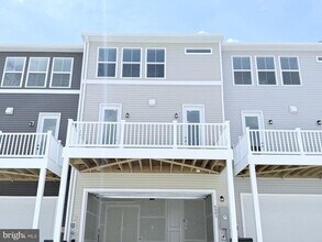 4803 Jackson Vlg Pkwy in Fredericksburg, VA - Building Photo - Building Photo