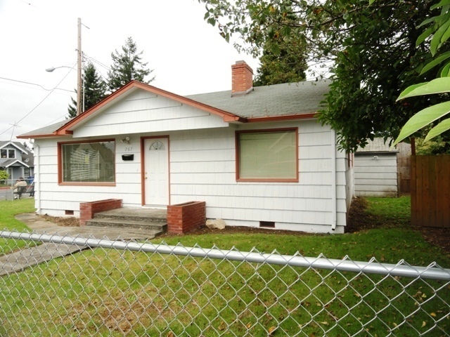 767 S 72nd St in Tacoma, WA - Building Photo