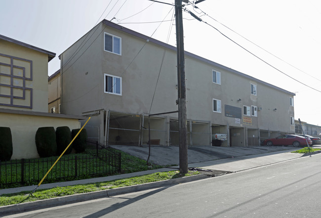 Budlong Apartments in Los Angeles, CA - Building Photo - Building Photo