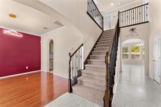 1801 Sharpsbury Dr in Euless, TX - Building Photo - Building Photo