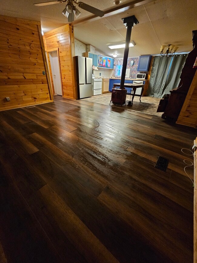 property at 740 Red Oak Dr