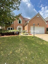 4916 Durley Ln SE in Smyrna, GA - Foto de edificio - Building Photo