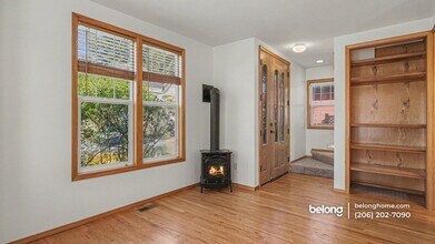 6722 Division Ave NW in Seattle, WA - Building Photo - Building Photo