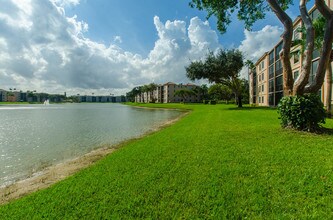6093 Pointe Regal Cir-Unit -105 in Delray Beach, FL - Building Photo - Building Photo