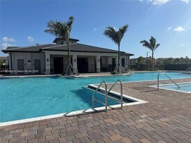 23420 SW 127th Pl in Homestead, FL - Building Photo