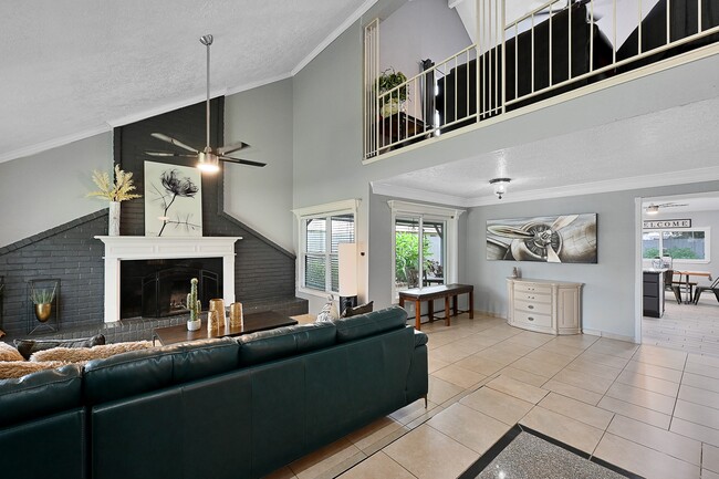 12714 Huntington Field Dr