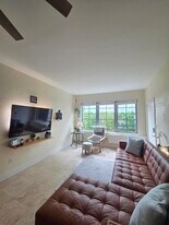 1045 Lenox Ave. in Miami Beach, FL - Building Photo