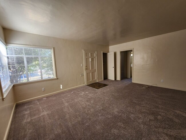 3911 33rd St in Sacramento, CA - Building Photo - Building Photo