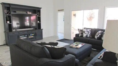 8620 W Paradise Ln in Peoria, AZ - Building Photo - Building Photo