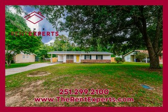 4365 Binghamton Dr in Mobile, AL - Building Photo - Building Photo