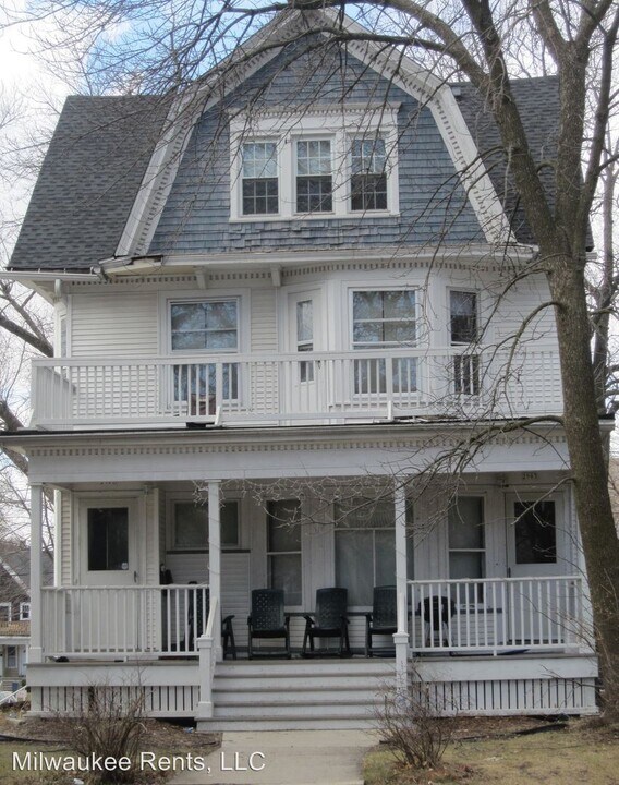 2901 N Prospect Ave in Milwaukee, WI - Foto de edificio