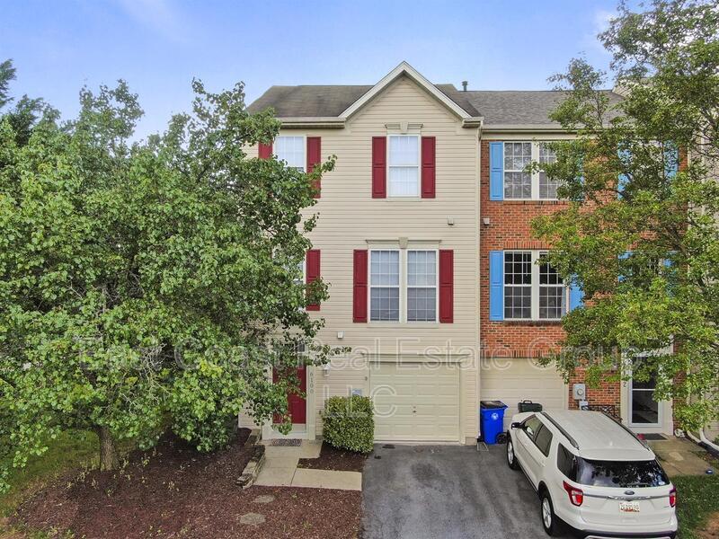 6100 Newport Terrace in Frederick, MD - Building Photo