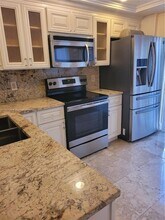 12060 NW 13th St in Pembroke Pines, FL - Building Photo - Building Photo