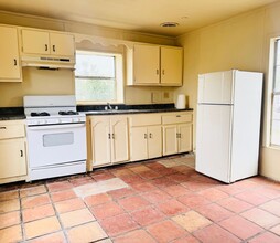 1413 Harding Ave in Laredo, TX - Building Photo - Building Photo