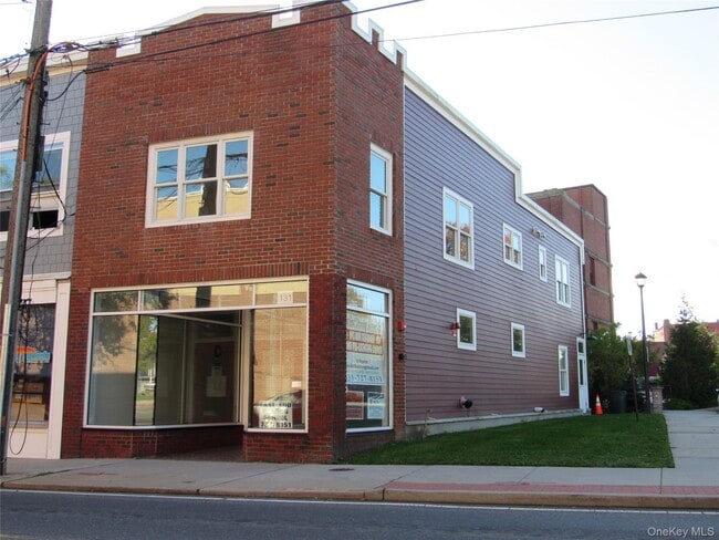 131 Roanoke Ave